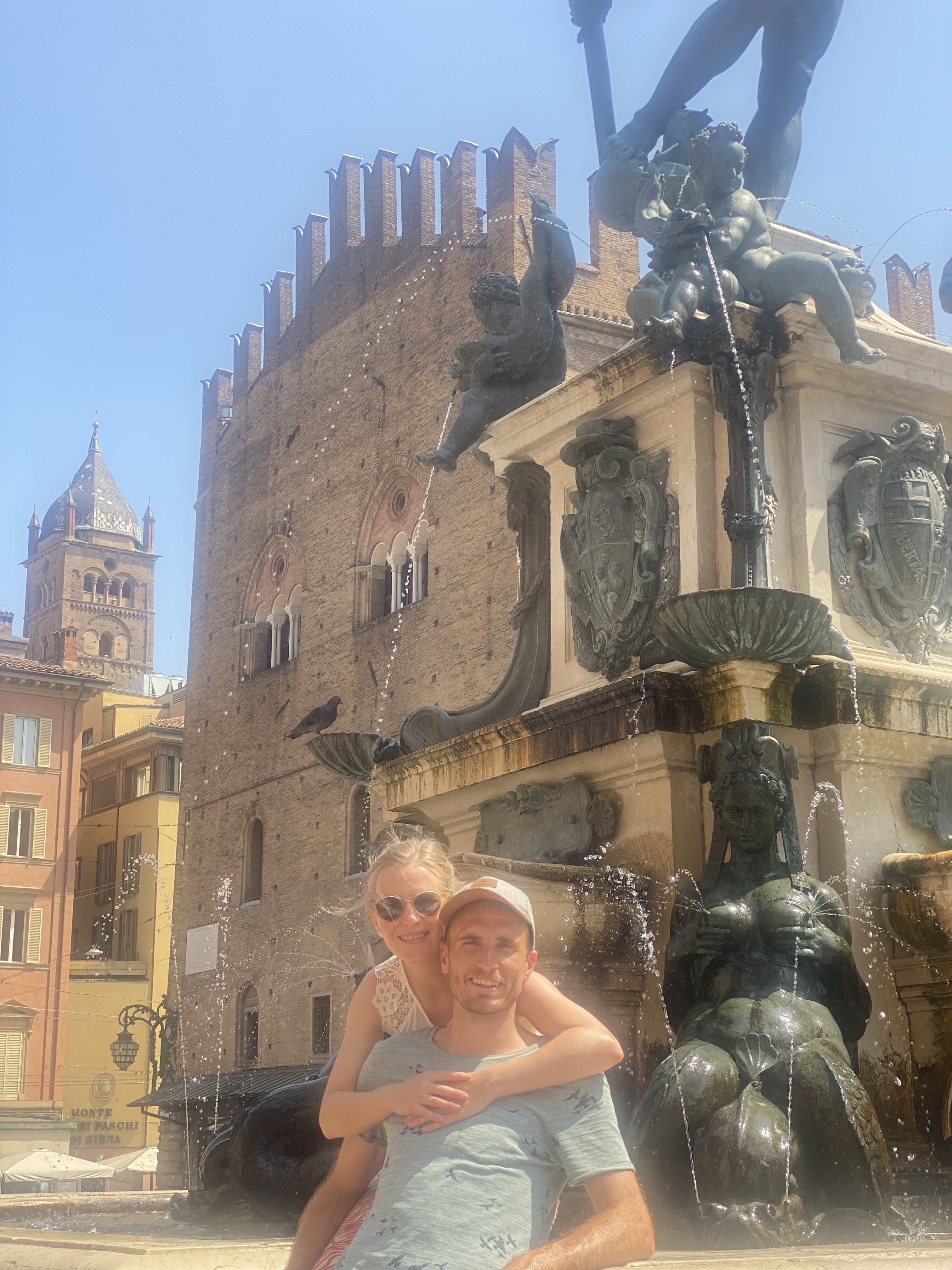 Piazza Maggiore bologna standbeeld neptunus